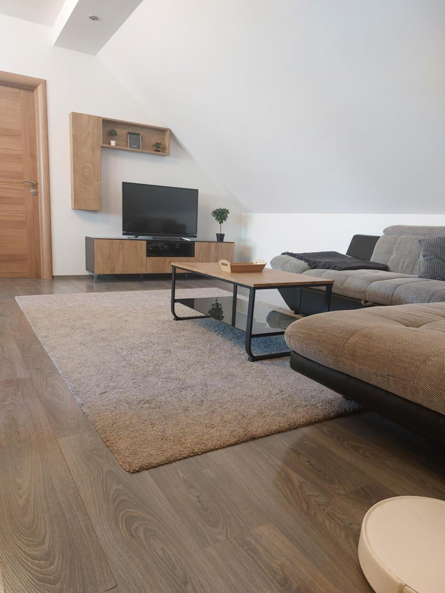 Apartment Cedar Zagreb Airport - Velika Gorica Scitarjevo ภายนอก รูปภาพ